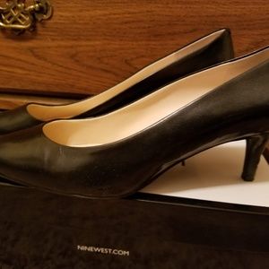 Nine West black pumps